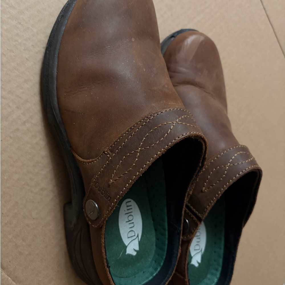 Dublin Brown Leather women’s  clogs size 10